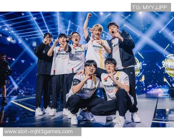 EDG战队在CSGO个人能力排行榜中荣登第四名展现强大实力 EDG战队在CSGO个人能力排行榜中荣登第四名展现强大实力