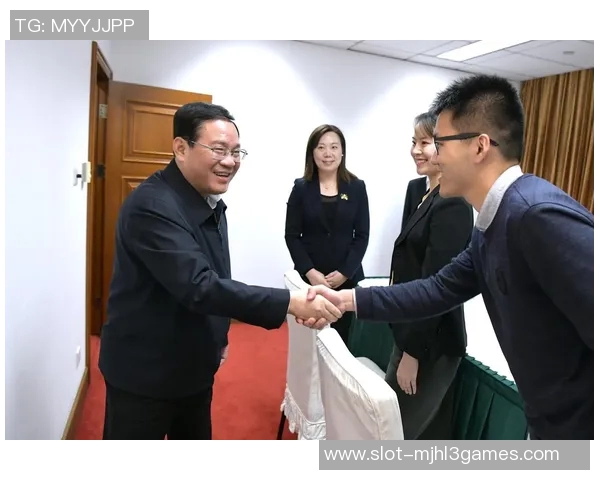 李强畅谈英雄联盟职业生涯背后的故事与心路历程实时新闻